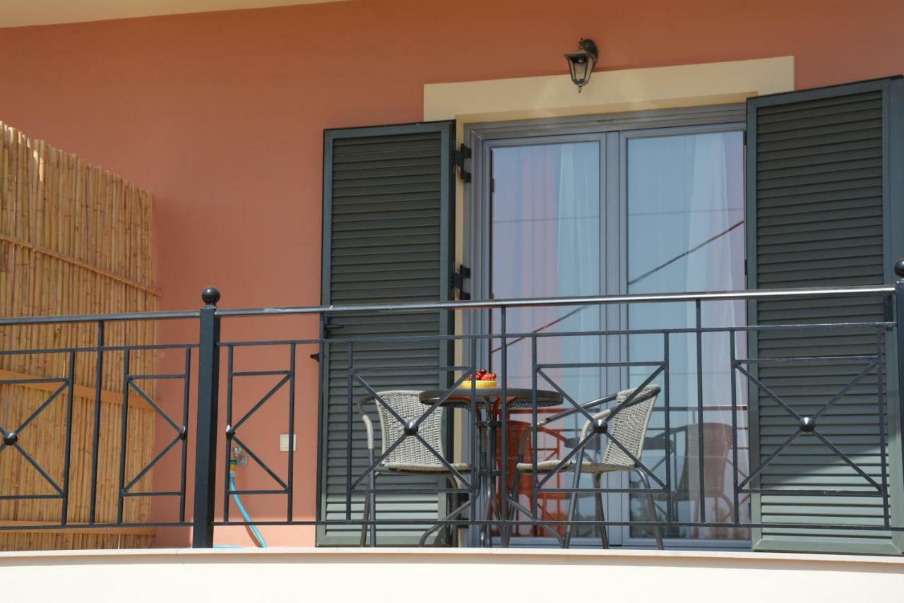 Lotus Sea View Studio Apartment 2 Lixouri Extérieur photo
