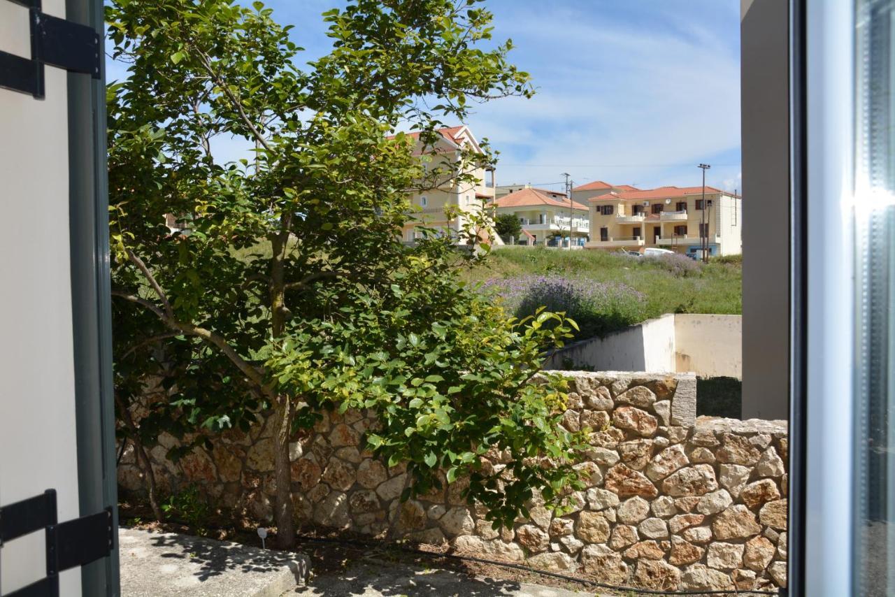 Lotus Sea View Studio Apartment 2 Lixouri Extérieur photo